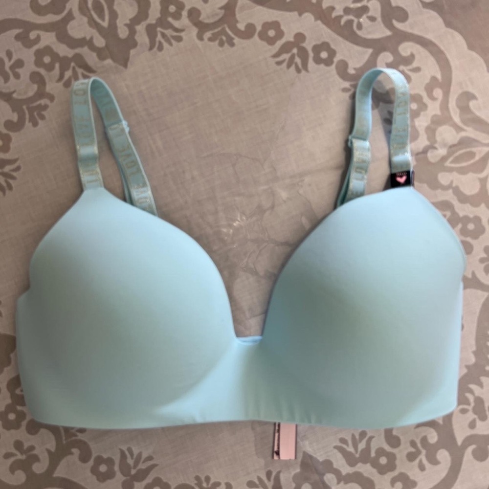 Victoria’s Secret Baby Blue T-Shirt Lightly Lined Wireless Bra